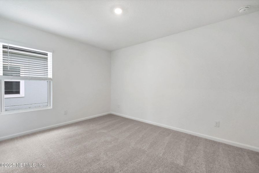 Spacious, unfurnished interior of a new home in Bellbrooke, Jacksonville (Image 21).