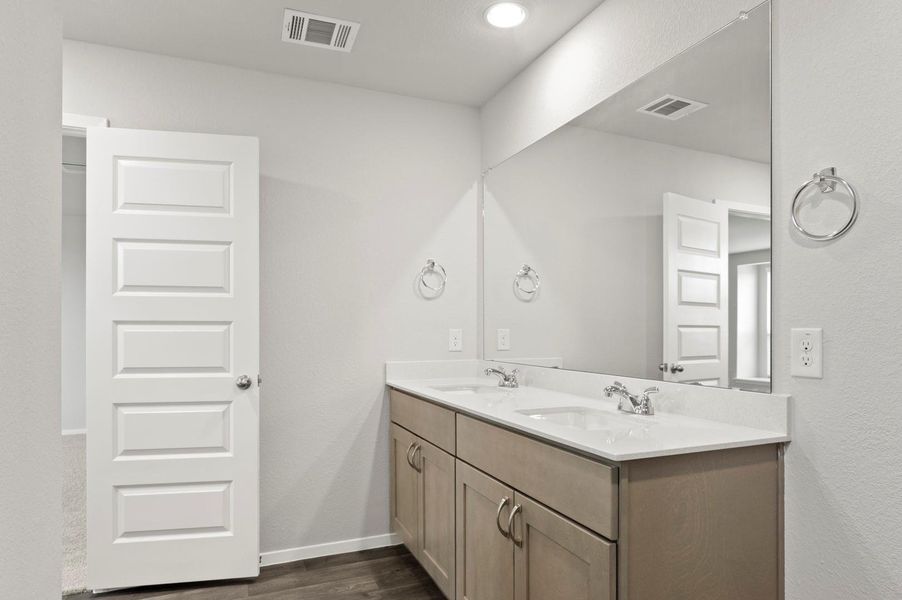 Furnished interior view inside a new home in Harvest Ridge, Elgin (Image 13).