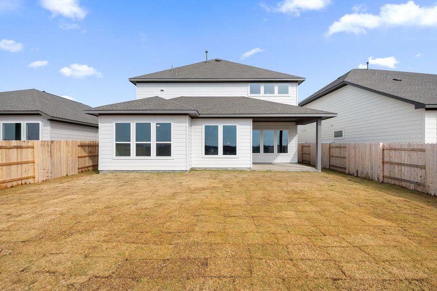 Exterior details and patio area of a home in Lagos Reserve, Manor (Image 18).