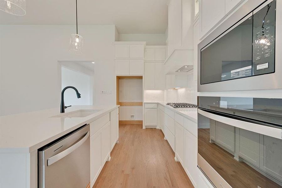 Furnished interior view inside a new home in Tavolo Park, Fort Worth (Image 7).