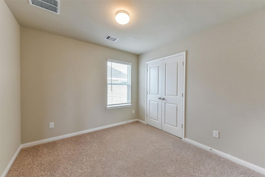 Spacious, unfurnished interior of a new home in King Oaks Village, Baytown (Image 25).