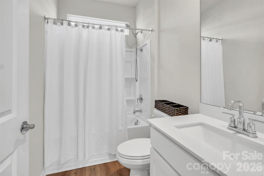 Furnished interior view inside a new home in Elizabeth, Fort Mill (Image 16).