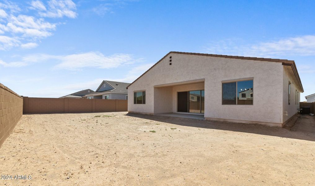 37590 W Padilla St EXT-5 (Large)