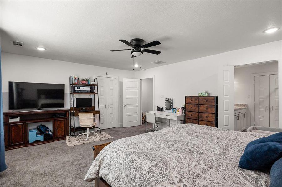 Furnished interior view inside a new home in , Granbury (Image 5).