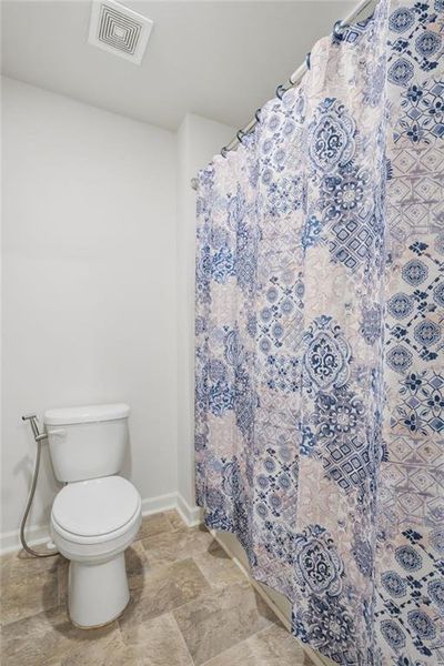 Furnished interior view inside a new home in , Dawsonville (Image 9).