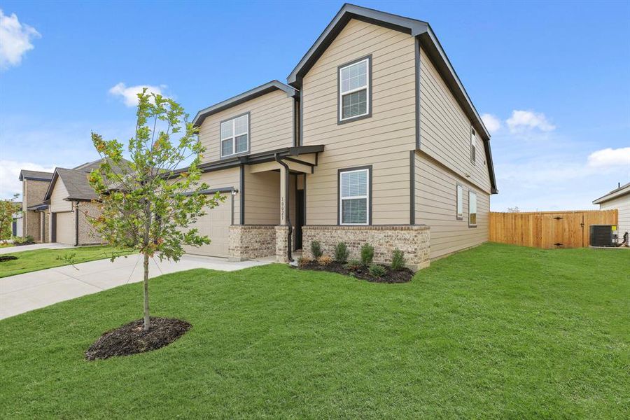 Exterior details and patio area of a home in Retreat at Fossil Creek, Fort Worth (Image 3). Exterior details and patio area of a home in Retreat at Fossil Creek, Fort Worth (Image 3).
