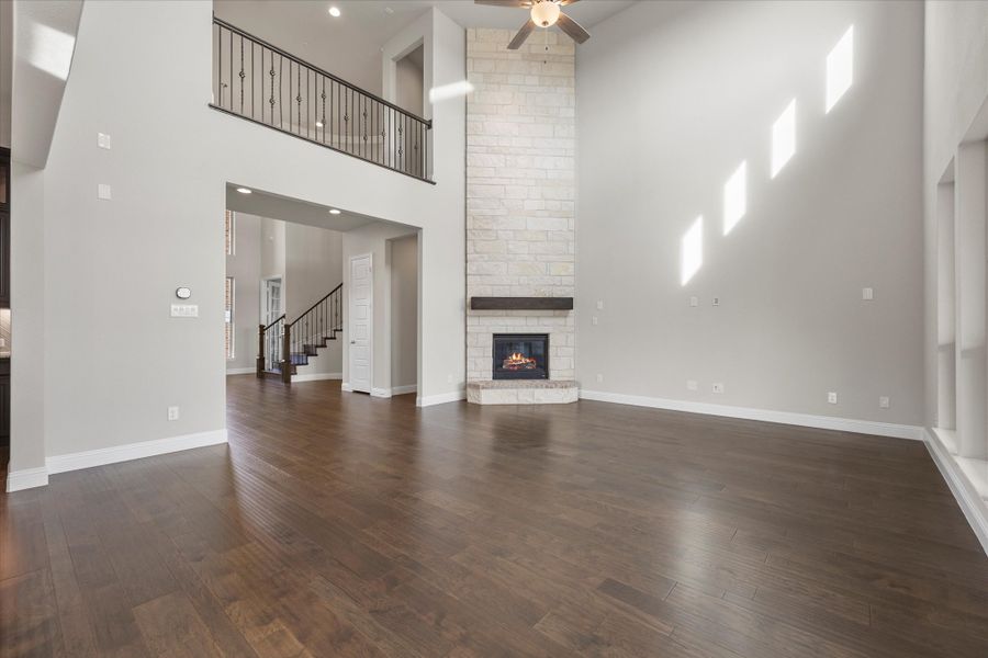 Representative unfurnished interior of a home built from the Riverdale by Windsor Homes in Ridge Pointe Estates, McLendon-Chisholm (Image 23).