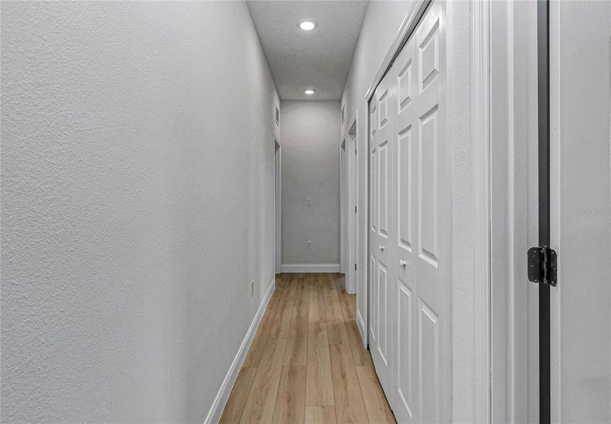 Spacious, unfurnished interior of a new home in , Ocala (Image 20).