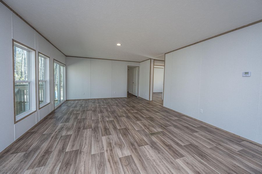 Spacious, unfurnished interior of a new home in , Summerville (Image 39).