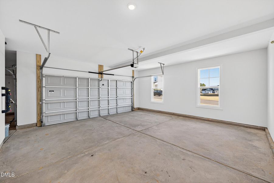 19 -88 tennyson drive, garage, interior 19 -88 tennyson drive, garage, interior