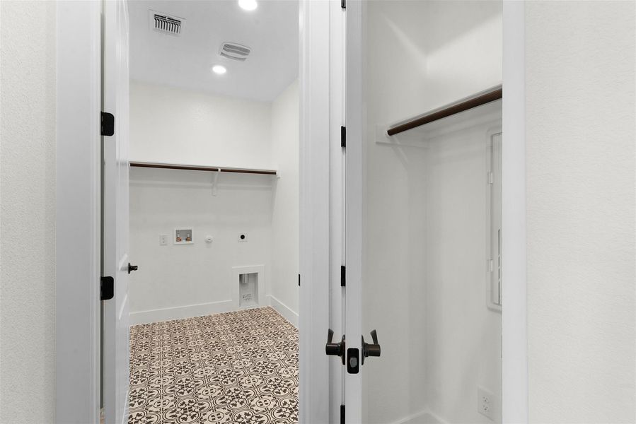 REPRESENTATIVE OF FLOOR PLAN ONLY
