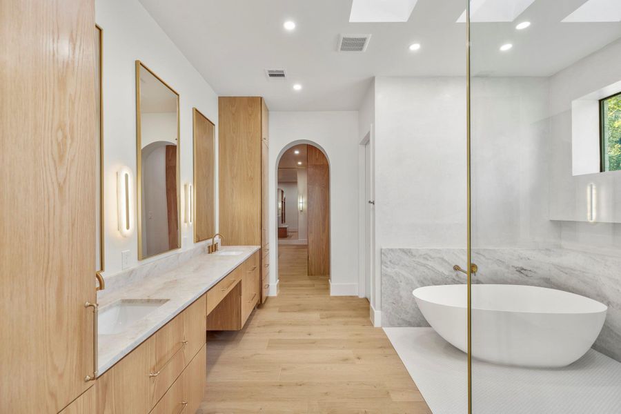 View of primary bath. View of primary bath.