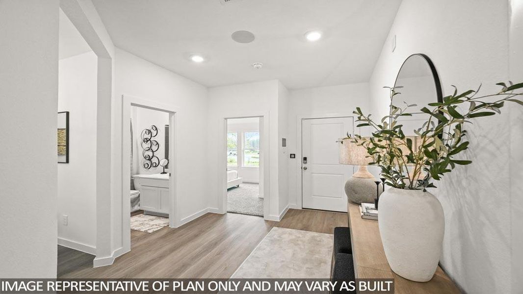 Furnished interior view inside a new home in Silverthorne, Conroe (Image 4).