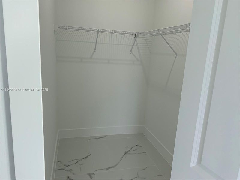 Image 25 of a home in .