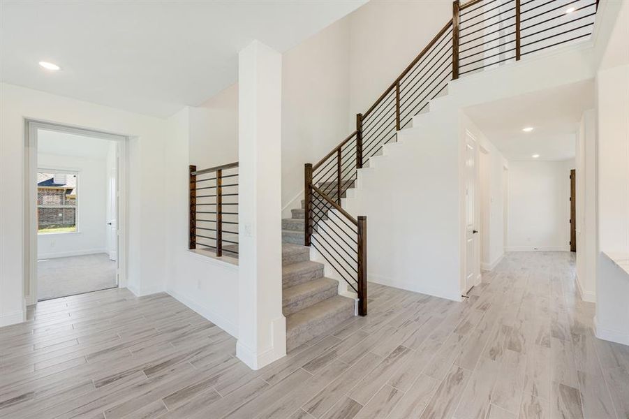 Spacious, unfurnished interior of a new home in Eagle Glen 50, Alvarado (Image 39).