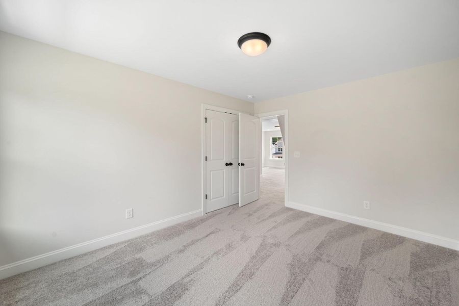 Spacious, unfurnished interior of a new home in Pisgah Park, Kernersville (Image 20).