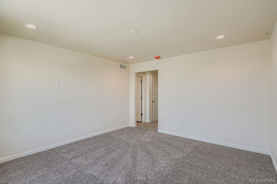 Spacious, unfurnished interior of a new home in Buffalo Highlands – Commerce City, Commerce City (Image 22).