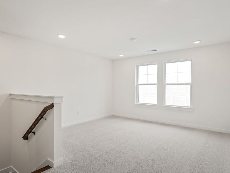Spacious, unfurnished interior of a new home in Woods Crossing, Gallatin (Image 32).