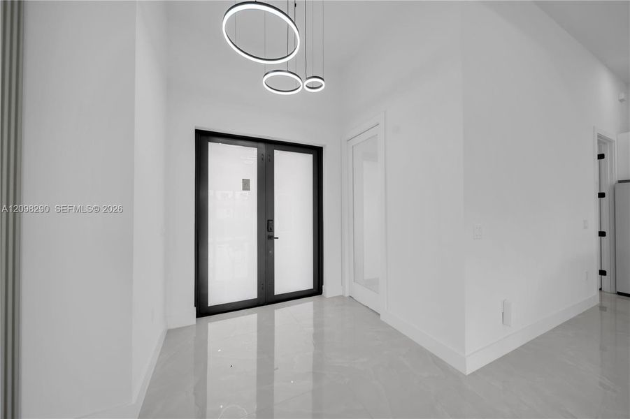 Spacious, unfurnished interior of a new home in , Lehigh Acres (Image 28).