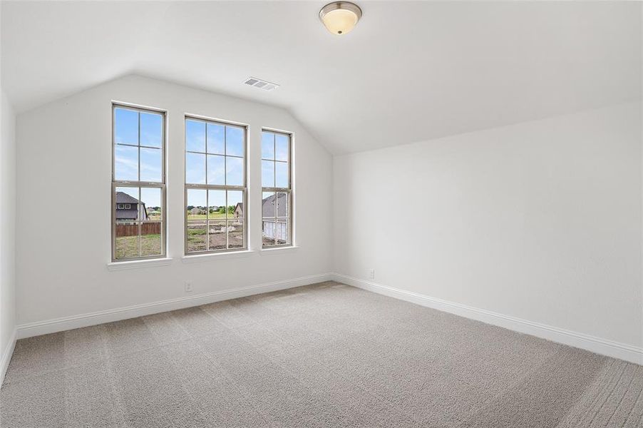 Spacious, unfurnished interior of a new home in Stone River Glen, Royse City (Image 16). Spacious, unfurnished interior of a new home in Stone River Glen, Royse City (Image 16).