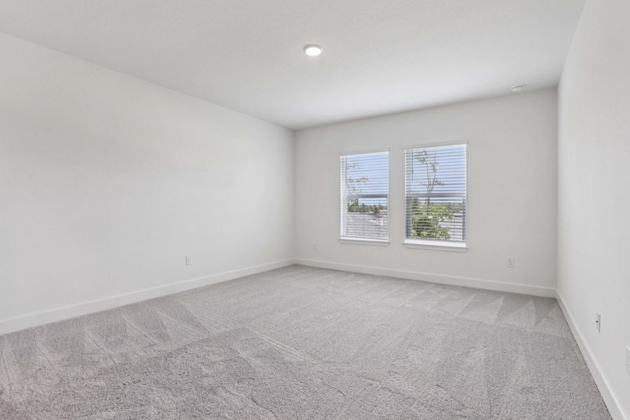 Spacious, unfurnished interior of a new home in Spring Hill, Spring Hill (Image 43).