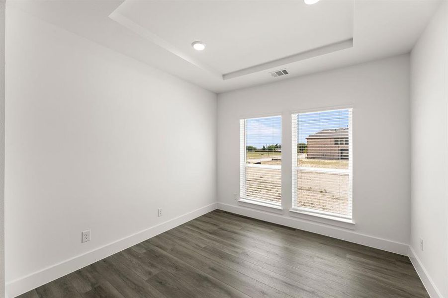 Spacious, unfurnished interior of a new home in Brookfield, Melissa (Image 18). Spacious, unfurnished interior of a new home in Brookfield, Melissa (Image 18).