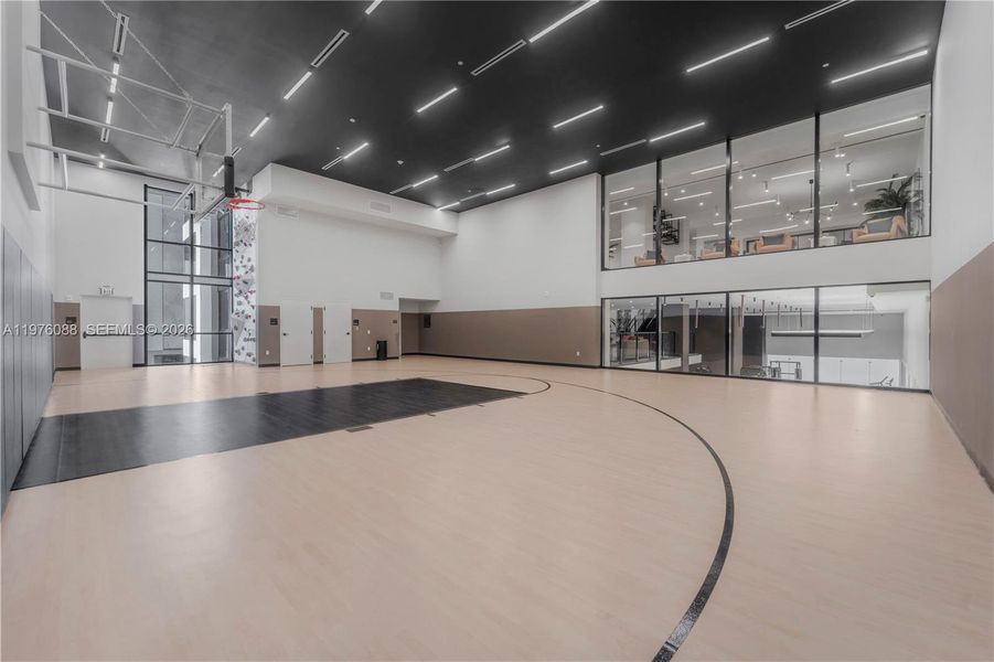 Community amenities in , Miami (Image 45).