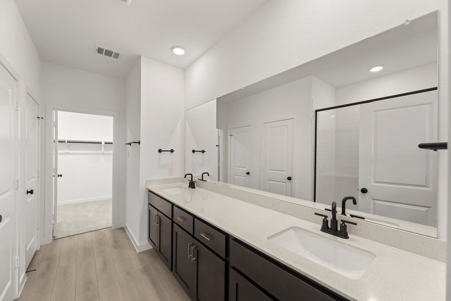 Primary Bathroom featuring the Oxford Collection Primary Bathroom featuring the Oxford Collection