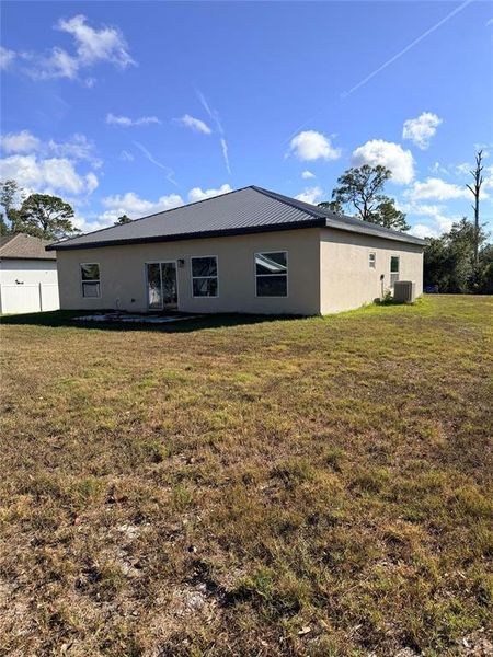 Exterior details and patio area of a home in , Port Charlotte (Image 25).