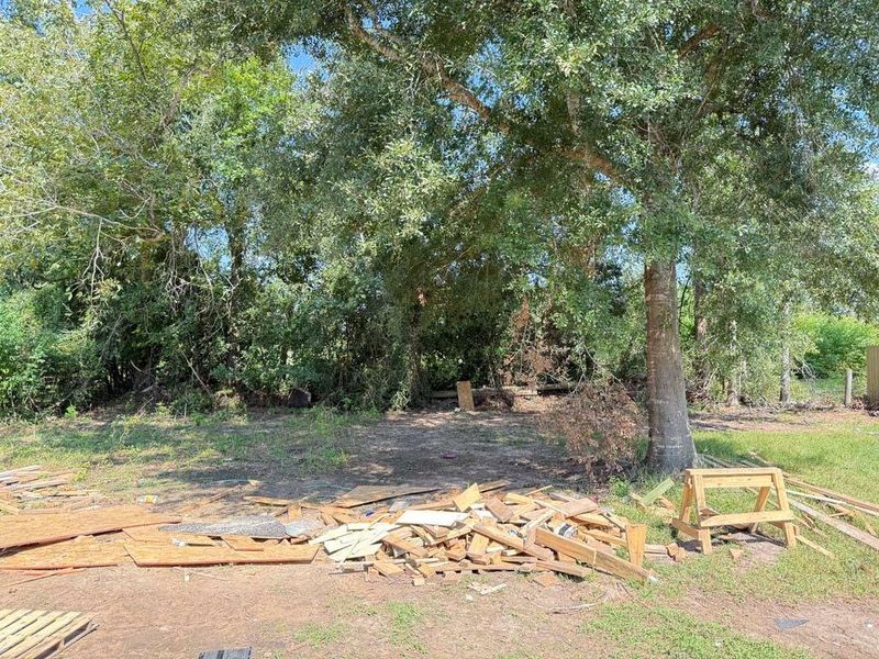 Image 4 of a home in . Image 4 of a home in .