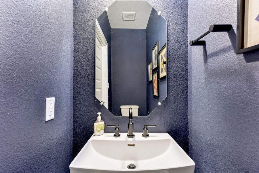 Furnished interior view inside a new home in La Cima, San Marcos (Image 15).