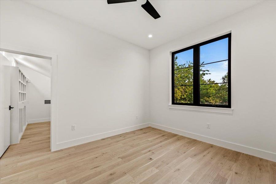 Spacious, unfurnished interior of a new home in , Austin (Image 20).