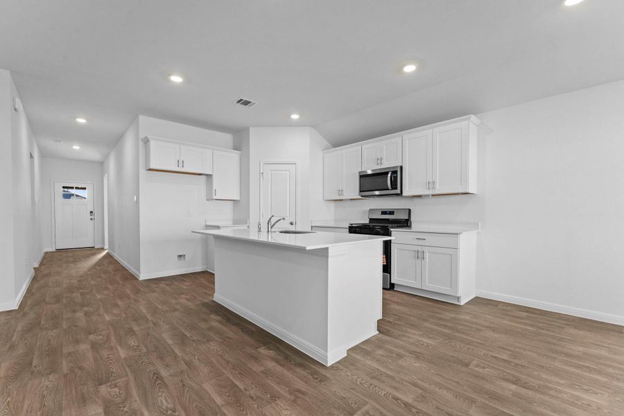 Furnished interior view inside a new home in Paramount, Kyle (Image 9).
