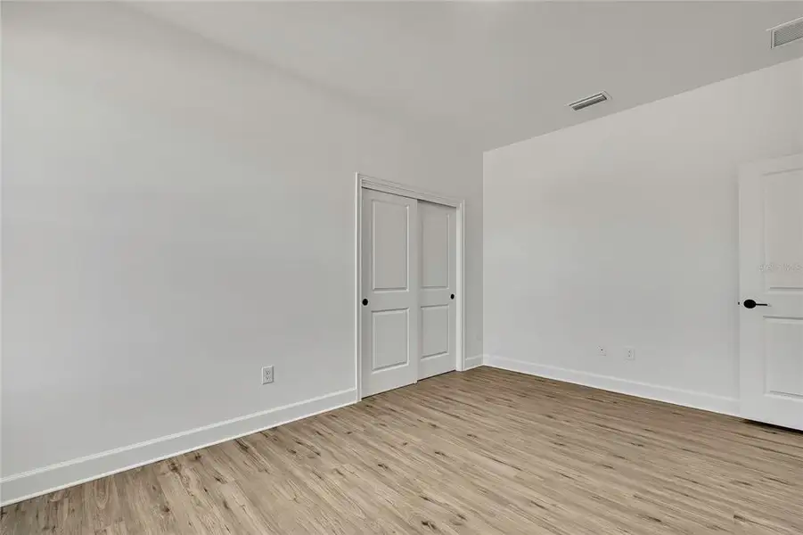 Spacious, unfurnished interior of a new home in , Brooksville (Image 24).