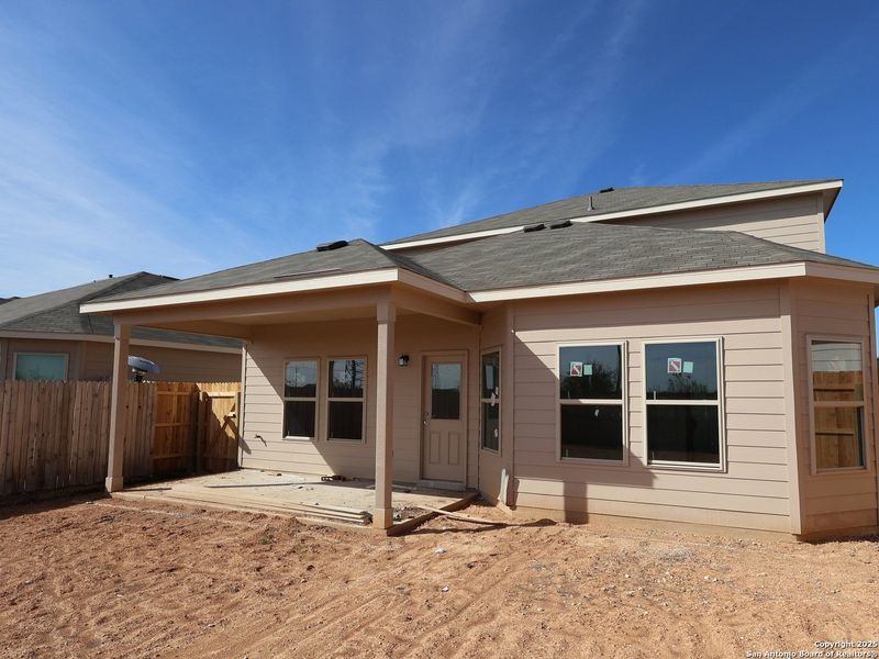 Exterior details and patio area of a home in Agave, San Antonio (Image 4).