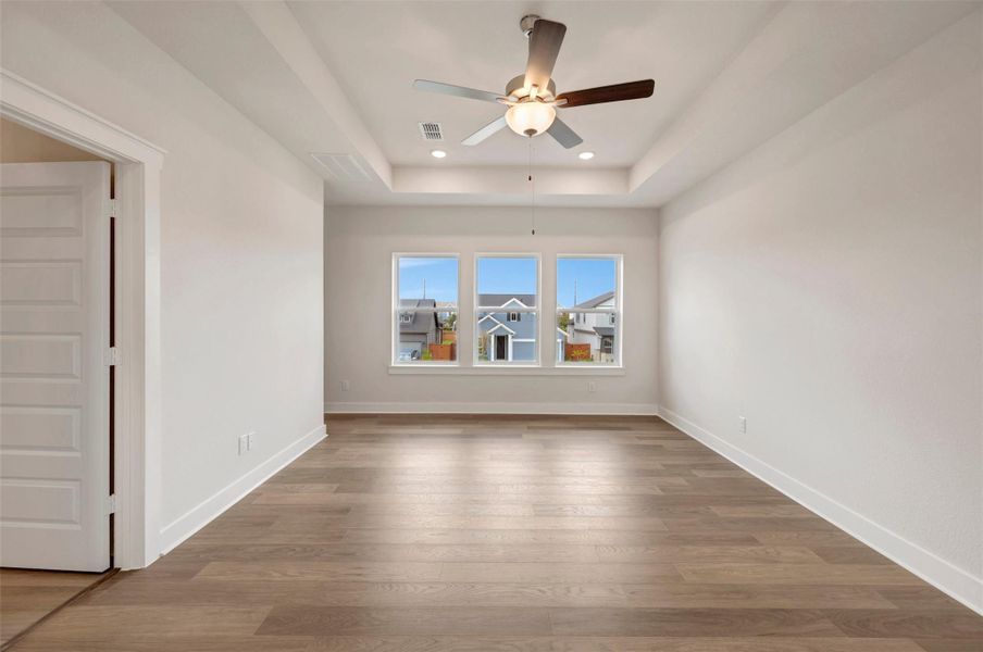 Spacious, unfurnished interior of a new home in Elyson - Grove Row Collection, Katy (Image 18). Spacious, unfurnished interior of a new home in Elyson - Grove Row Collection, Katy (Image 18).