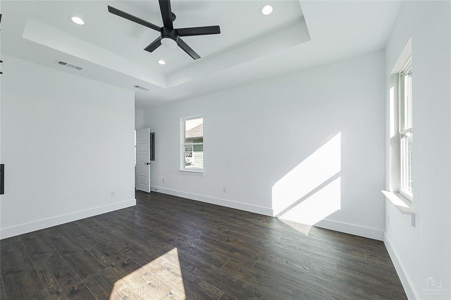 Spacious, unfurnished interior of a new home in , Fort Worth (Image 15).