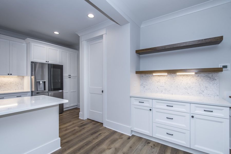 Furnished interior view inside a new home in , Chapin (Image 18).