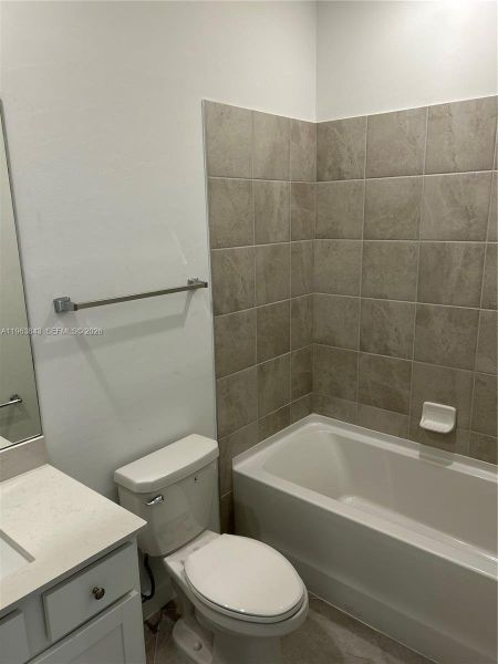 Furnished interior view inside a new home in , Lehigh Acres (Image 6).