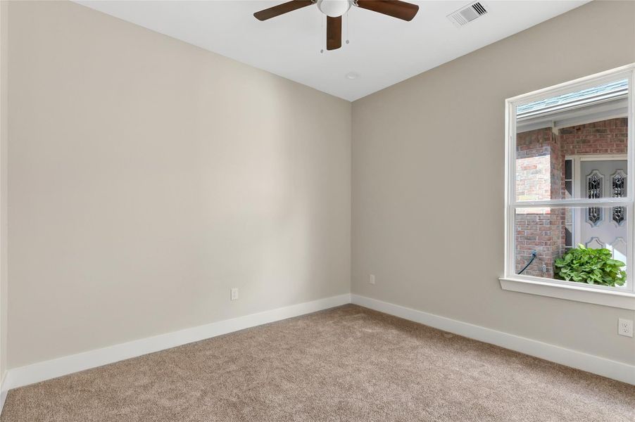 Spacious, unfurnished interior of a new home in , Conroe (Image 30).