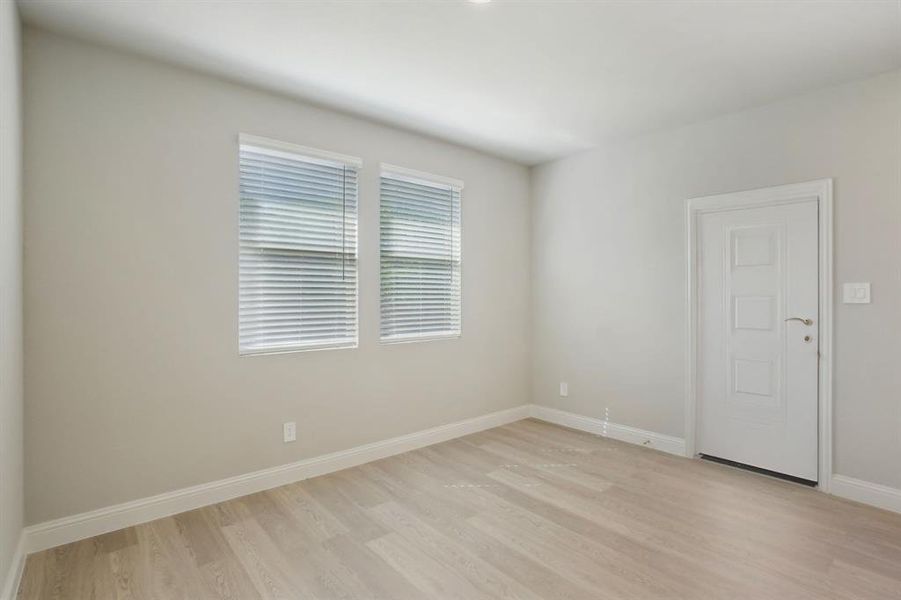 Photo is not of the actual home, but is an inspirational photo of builder’s model home and may depict options, furnishings, and/or decorator features that are not included. Photo is not of the actual home, but is an inspirational photo of builder’s model home and may depict options, furnishings, and/or decorator features that are not included.