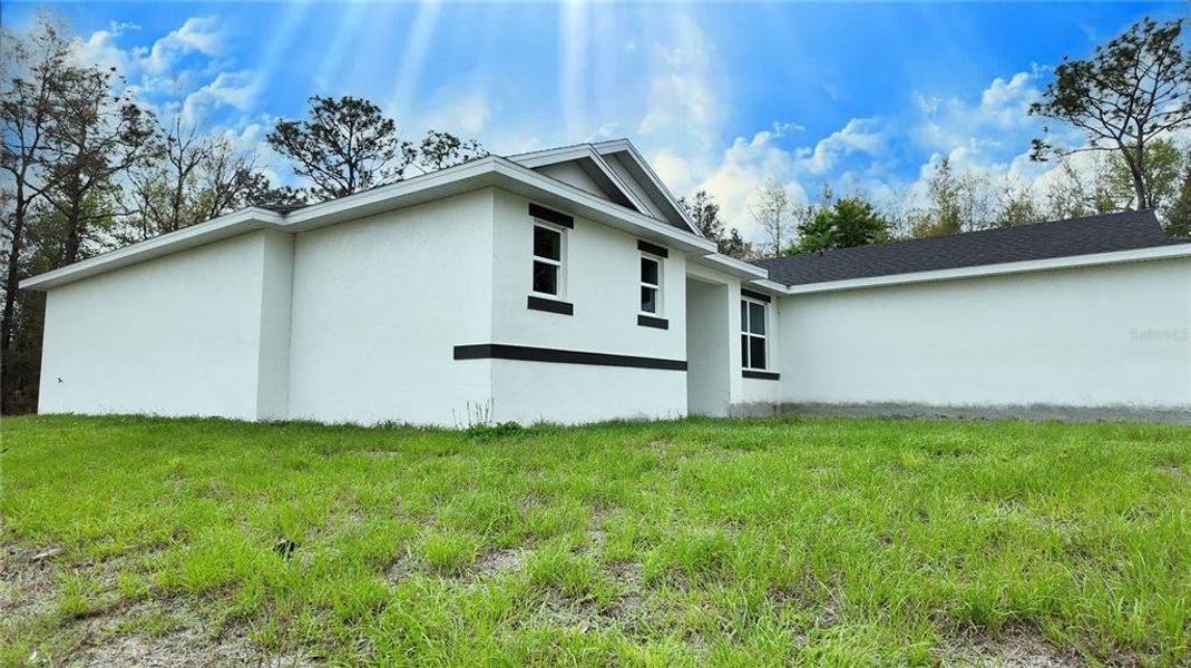 Exterior details and patio area of a home in , Ocala (Image 24). Exterior details and patio area of a home in , Ocala (Image 24).
