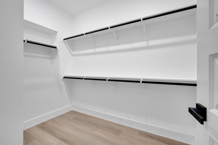 Spacious, unfurnished interior of a new home in , Hillsboro (Image 17).