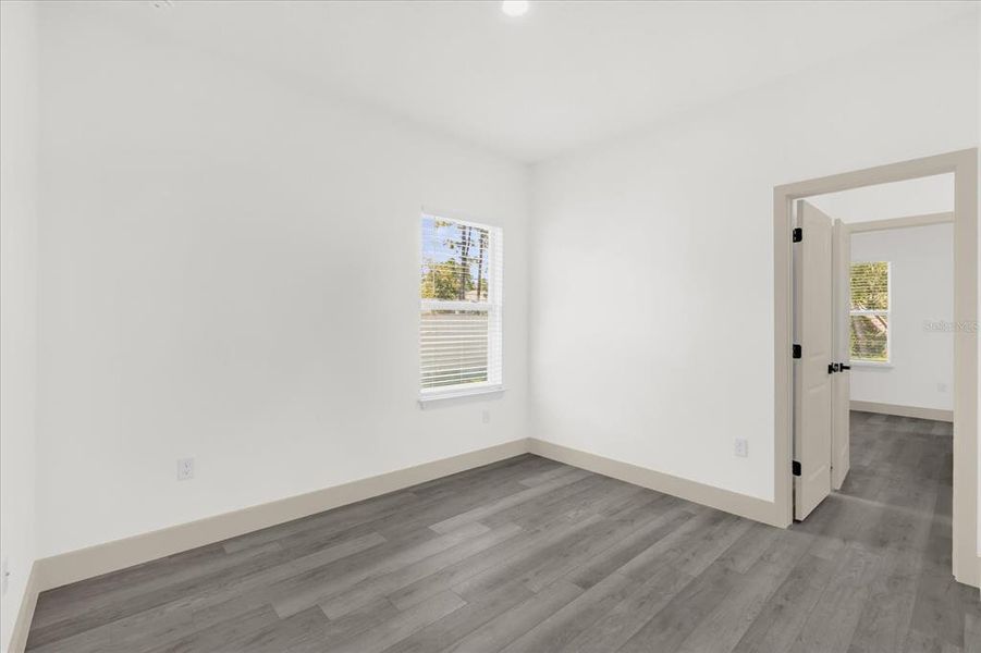 Spacious, unfurnished interior of a new home in , Ocala (Image 15).