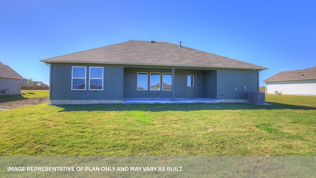 Exterior details and patio area of a home in Sonoma Oaks, Fredericksburg (Image 4).