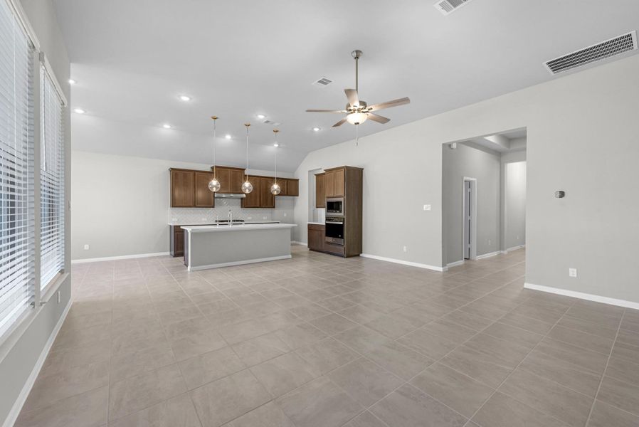 Spacious, unfurnished interior of a new home in Dellrose, Hockley (Image 23).