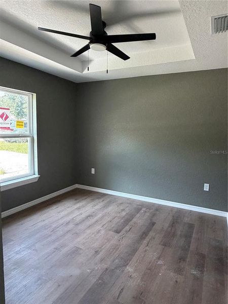 Spacious, unfurnished interior of a new home in , Ocala (Image 14).