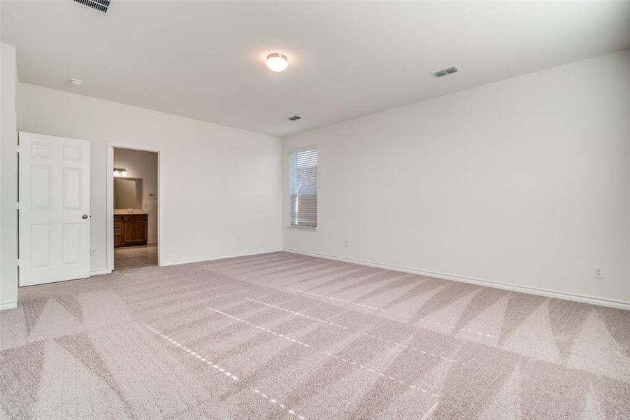 Spacious, unfurnished interior of a new home in Heartland Signature, Crandall (Image 23).