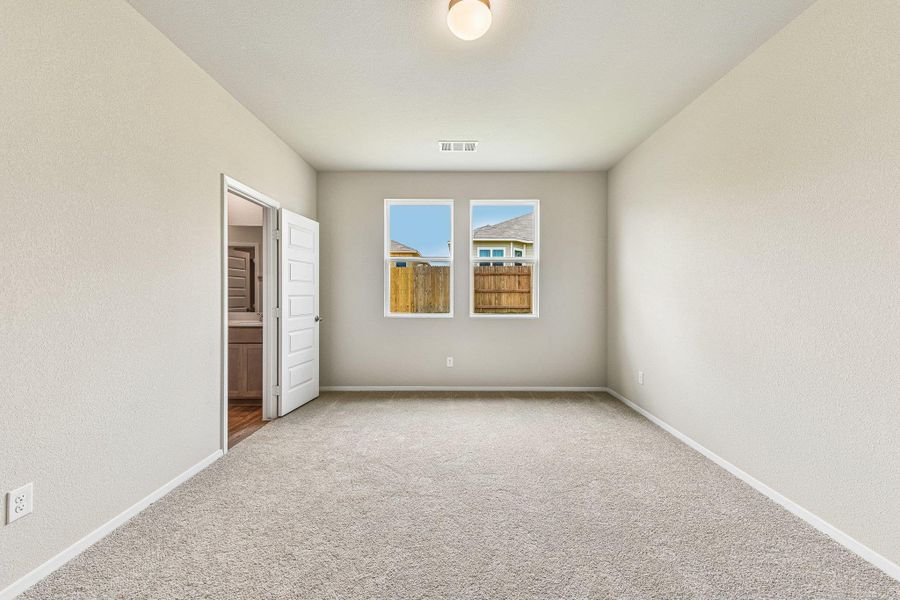 Spacious, unfurnished interior of a new home in Edgebrooke, Pflugerville (Image 26). Spacious, unfurnished interior of a new home in Edgebrooke, Pflugerville (Image 26).