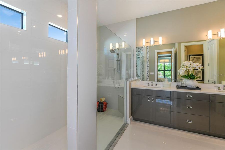 Furnished interior view inside a new home in Cresswind Lakewood Ranch, Lakewood Ranch (Image 41).